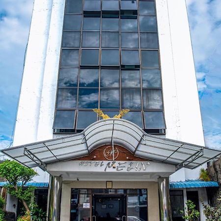 Melin Hotel Tanjungpinang Bagian luar foto