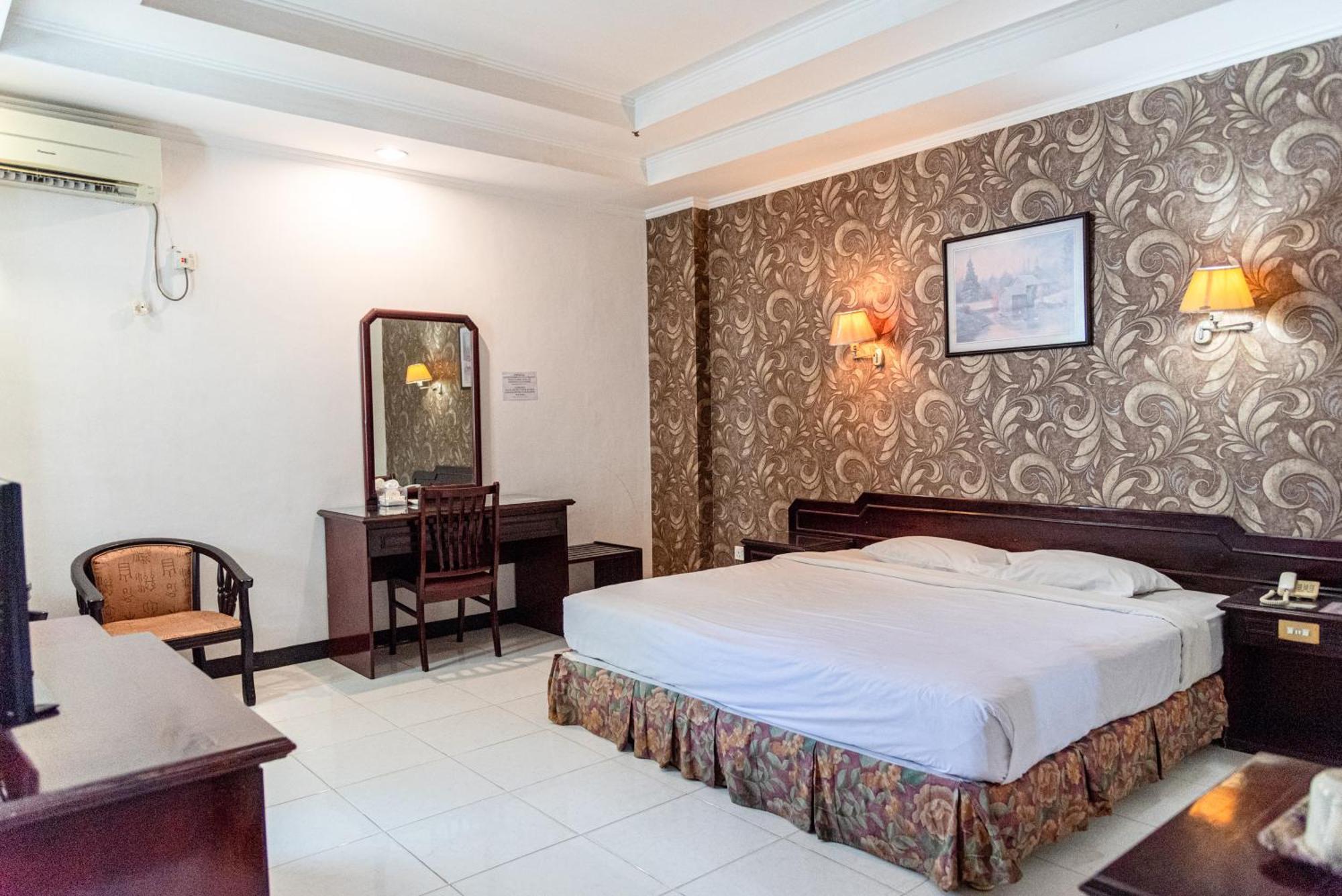 Melin Hotel Tanjungpinang Bagian luar foto